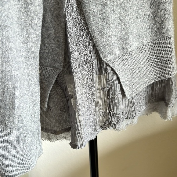 Garnet Hill Women’s Soft Gray Cashmere Sweater Lace Accent around Hem Large - Picture 6 of 14